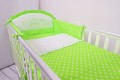 Pościel niemowlęca 90x120 lub 40x60 białe grochy na zielonym tle w łóżeczku