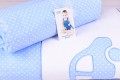 Pościel niemowlęca z wypełnieniem (75x100, 30x40) białe kropeczki na niebieskim tle z autkiem